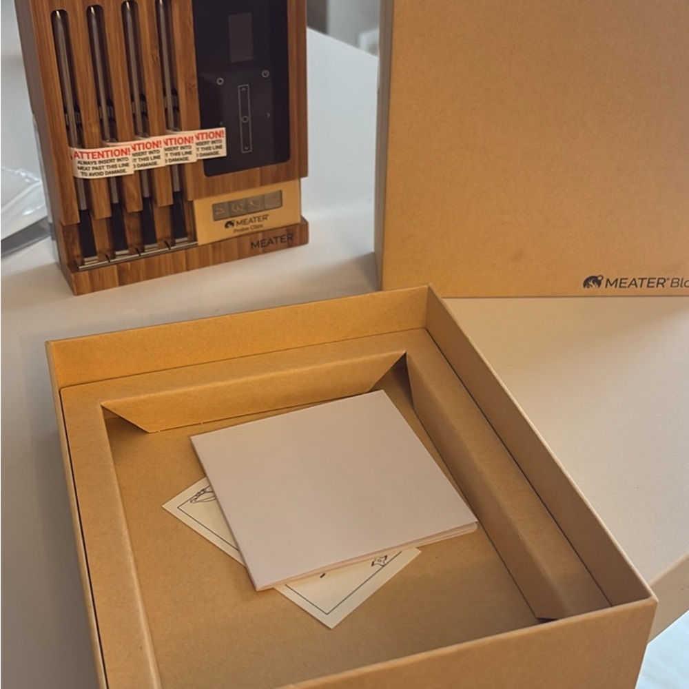 Smart Wireless Meat Thermometer - Bamboo - Picture 4 of 4
